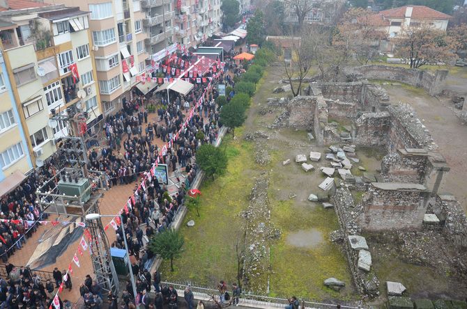 MHP LİDERi DEVLET BAHÇELİ AKHİSARLILAR İLE BULUŞTU